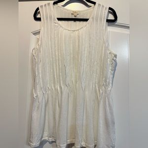 POL brand. Size large.